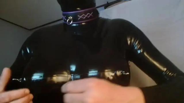 Image 2 of latex_doll_iris Stream on Chaturbate on 14 months ago
