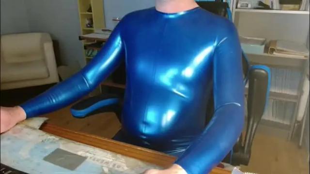 Image 10 of latex_doll_iris Stream on Chaturbate on 12 days ago