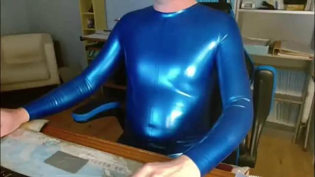 Image 12 of latex_doll_iris Stream on Chaturbate on 12 days ago