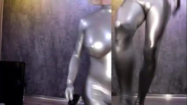 Image 3 of latexirime Stream on Chaturbate on 1 month ago