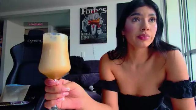 Image 3 of latin_couple77 Stream on Chaturbate on 2 days ago