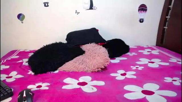 Image 3 of latin_ebonny_ Stream on Chaturbate on 24 months ago