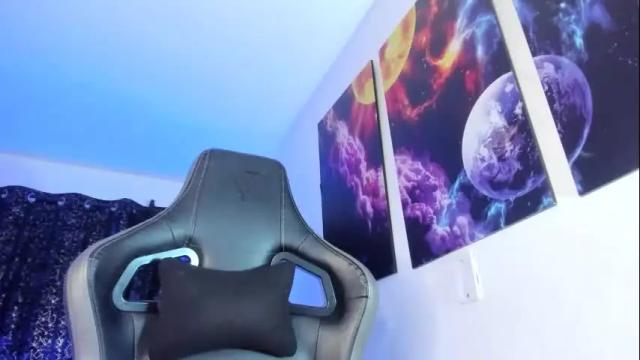 Image 12 of latin_goddessx Stream on Chaturbate on 1 month ago