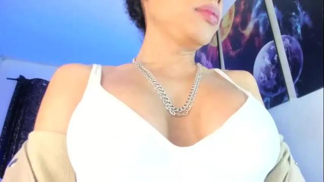 Image 3 of latin_goddessx Stream on Chaturbate on 29 days ago