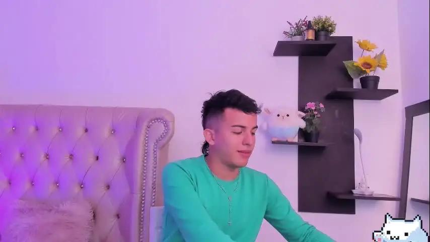 latin_milk_18 Chaturbate