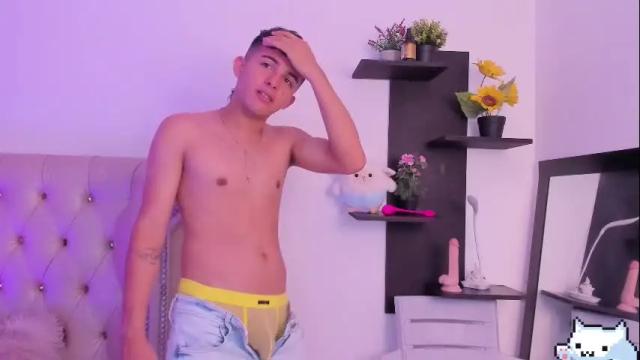 Image 10 of latin_milk_18 Stream on Chaturbate on 6 months ago