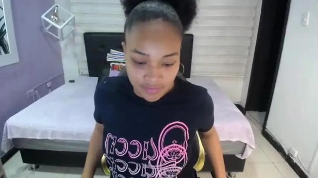 Image 2 of latin_rihanna_ Stream on Chaturbate on 21 months ago