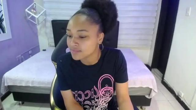 Image 4 of latin_rihanna_ Stream on Chaturbate on 21 months ago