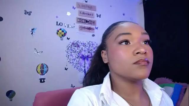 Image 3 of latin_rihanna_j Stream on Chaturbate on 1 month ago