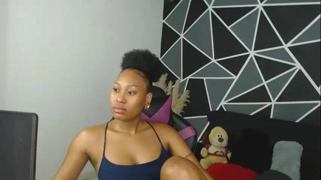 Image 7 of latina_hornyparadise Stream on Chaturbate on 1 month ago