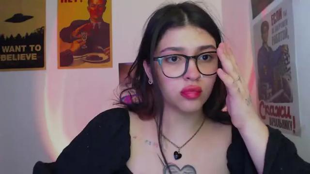 Image 4 of latina_mia Stream on Chaturbate on 14 months ago