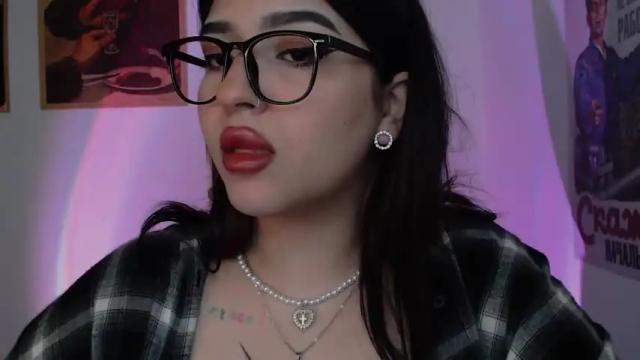 Image 10 of latina_mia Stream on Chaturbate on 14 months ago
