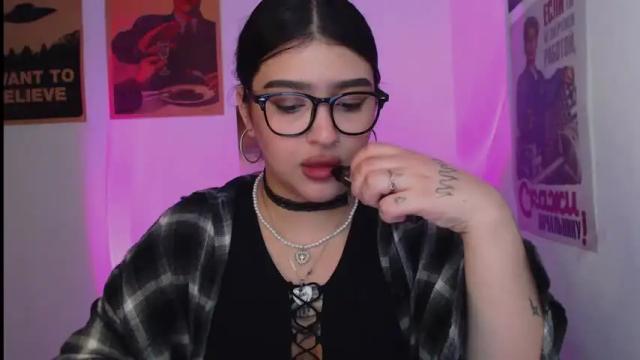 Image 2 of latina_mia Stream on Chaturbate on 14 months ago