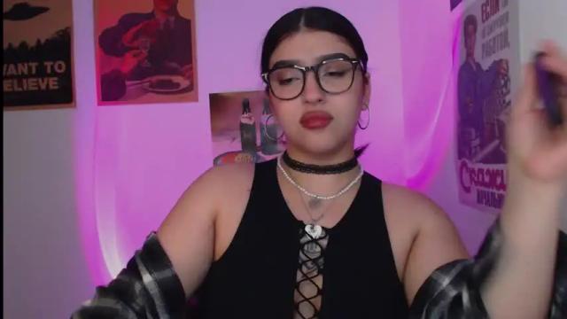 Image 3 of latina_mia Stream on Chaturbate on 14 months ago