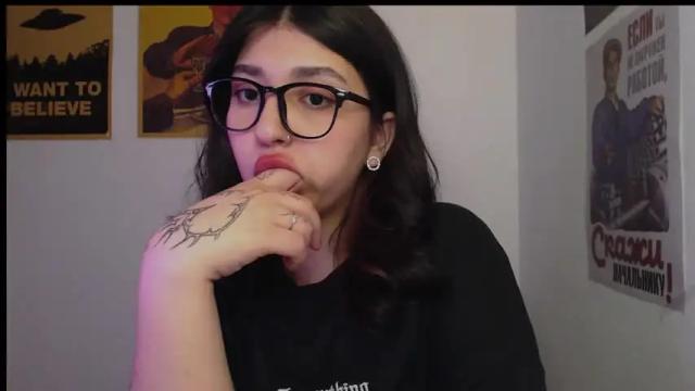 Image 11 of latina_mia Stream on Chaturbate on 14 months ago