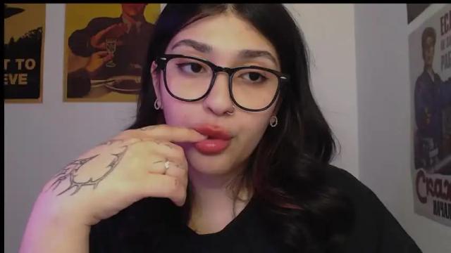 Image 12 of latina_mia Stream on Chaturbate on 14 months ago