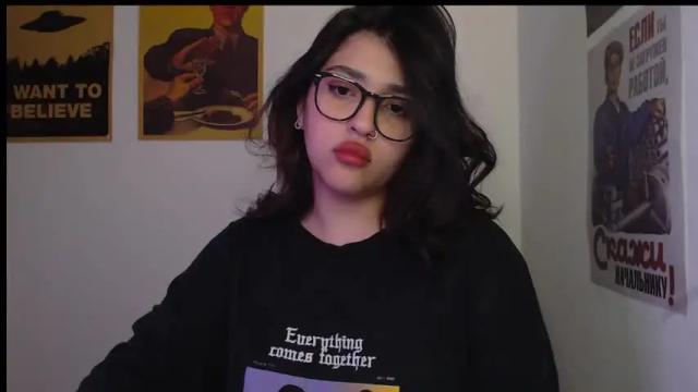 Image 3 of latina_mia Stream on Chaturbate on 14 months ago