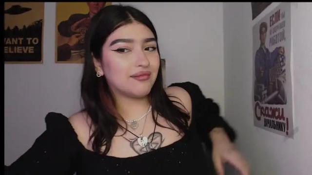 Image 10 of latina_mia Stream on Chaturbate on 13 months ago