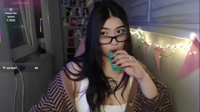 Image 4 of latina_mia Stream on Chaturbate on 11 days ago
