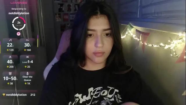 Image 7 of latina_mia Stream on Chaturbate on 3 months ago