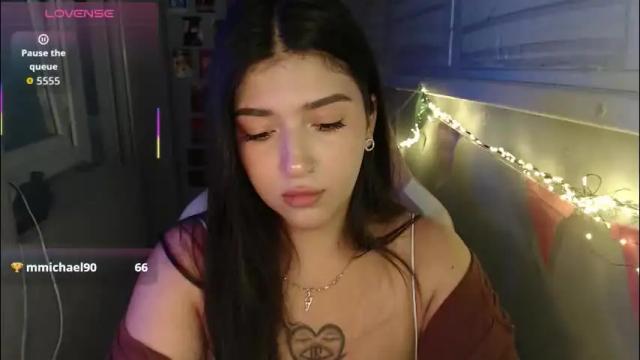 Image 7 of latina_mia Stream on Chaturbate on 2 months ago