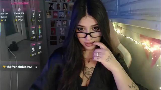 Image 4 of latina_mia Stream on Chaturbate on 2 months ago