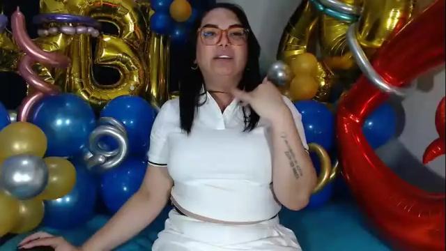 Image 12 of latinaflower_ts Stream on Chaturbate on 1 month ago