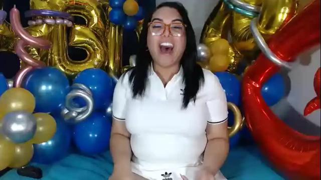 Image 4 of latinaflower_ts Stream on Chaturbate on 1 month ago