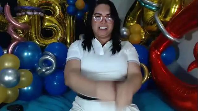 Image 7 of latinaflower_ts Stream on Chaturbate on 1 month ago