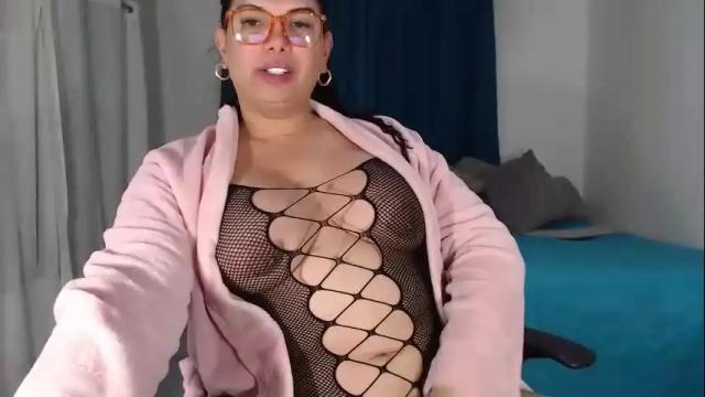 Image 2 of latinaflower_ts Stream on Chaturbate on 27 days ago