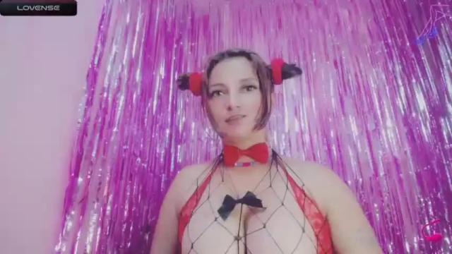 Image 10 of latinagood Stream on Chaturbate on 12 months ago