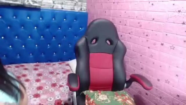 Image 3 of latinahota2 Stream on Chaturbate on 19 months ago