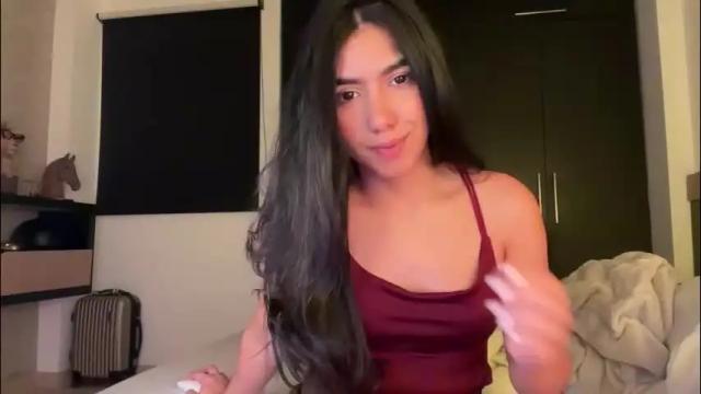Image 3 of latinella Stream on Chaturbate on 1 month ago