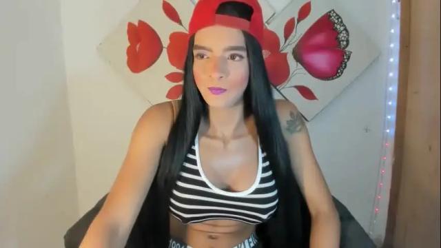Image 3 of latinmia23hot Stream on Chaturbate on 1 month ago
