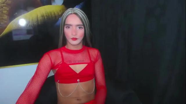 Image 3 of latinmia23hot Stream on Chaturbate on 26 days ago