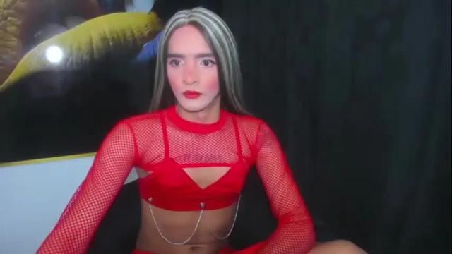Image 4 of latinmia23hot Stream on Chaturbate on 26 days ago