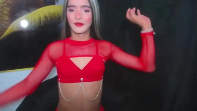 Image 8 of latinmia23hot Stream on Chaturbate on 26 days ago