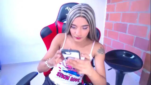 Image 3 of latinmia23hot Stream on Chaturbate on 2 days ago
