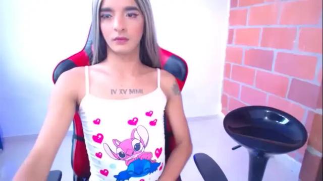 Image 7 of latinmia23hot Stream on Chaturbate on 2 days ago