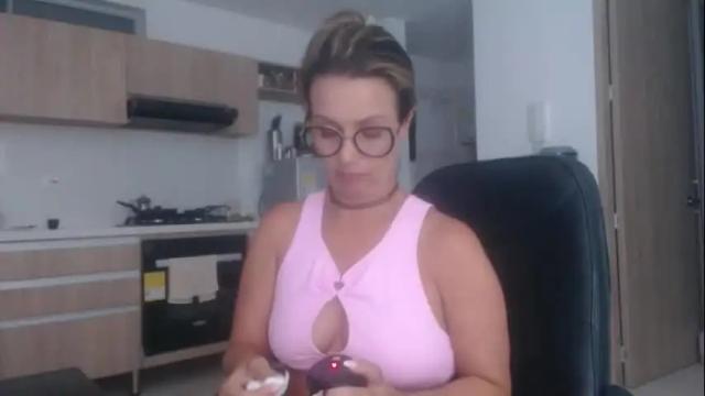 Image 12 of latinpaprika Stream on Chaturbate on 1 month ago