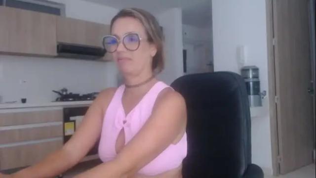 Thumbnail 3, latinpaprika's Stream at Chaturbate, 1 month ago
