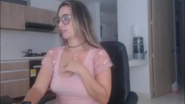 Image 6 of latinpaprika Stream on Chaturbate on 1 month ago