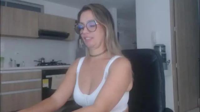 Image 7 of latinpaprika Stream on Chaturbate on 1 month ago