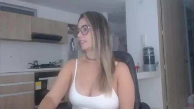 Image 2 of latinpaprika Stream on Chaturbate on 1 month ago
