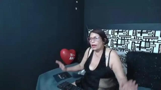 Thumbnail 3, latinsexymature's Stream at Chaturbate, 14 months ago