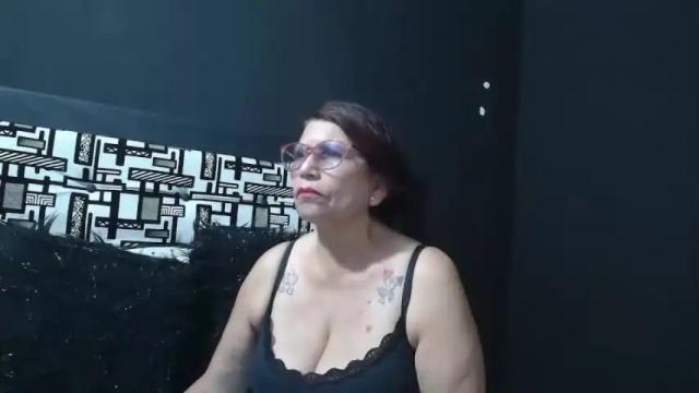 Thumbnail 2, latinsexymature's Stream at Chaturbate, 13 months ago