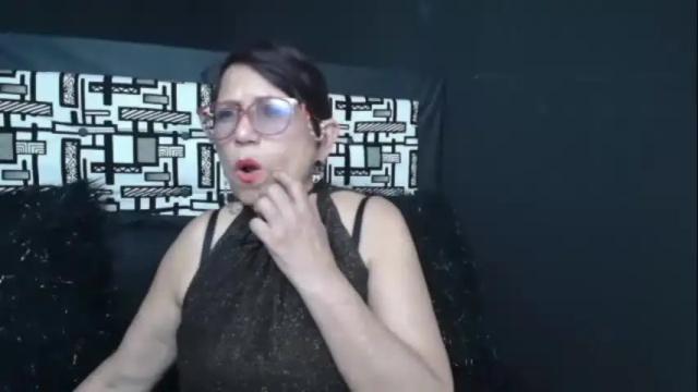 Image 6 of latinsexymature Stream on Chaturbate on 12 months ago