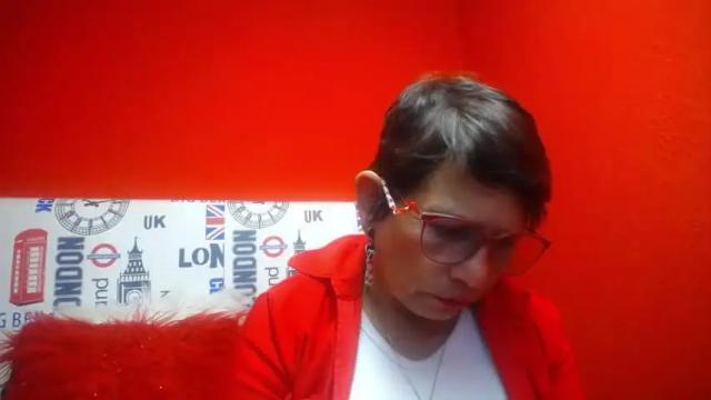 Image 12 of latinsexymature Stream on Chaturbate on 12 months ago
