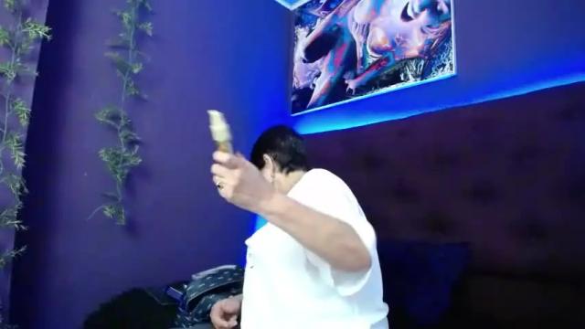 Image 7 of latinsexymature Stream on Chaturbate on 12 months ago