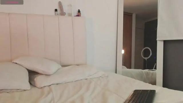 Image 11 of laugreen Stream on Chaturbate on 18 months ago